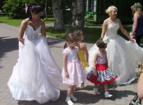 фотография с невестами