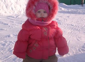 первые шажки по снегу!!!))
