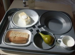 Так еду разносят по палатам (завтрак)