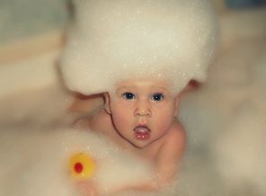 И в ванне, и в бане, Всегда и везде – Вечная слава воде!