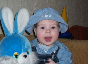 нам 6 месяцев