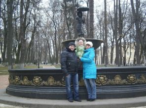 гуляем в сквере...