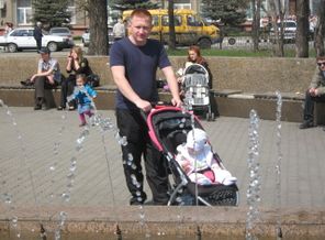 Муж с дочкой