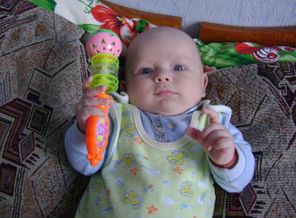 Хочешь погремушку???