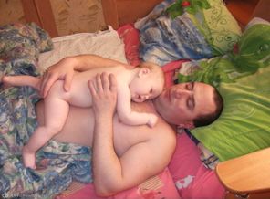 Спят усталые мальчишки...
