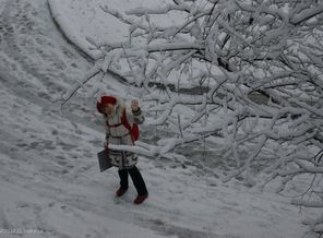 доця идет в школу